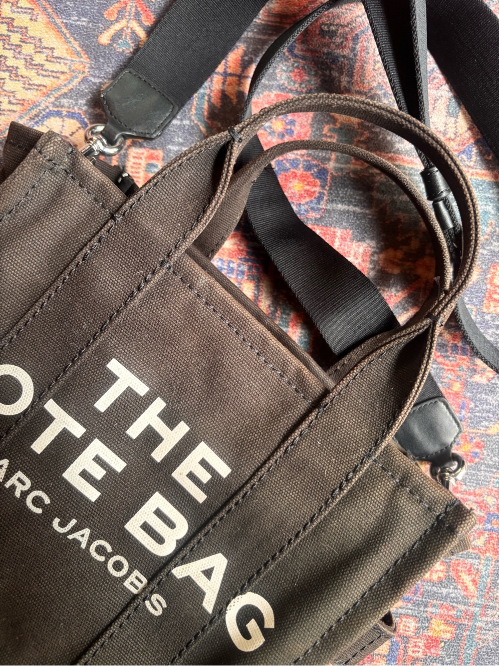 Marc Jacobs Black 'The Small Tote Bag' - Picture 8 of 13